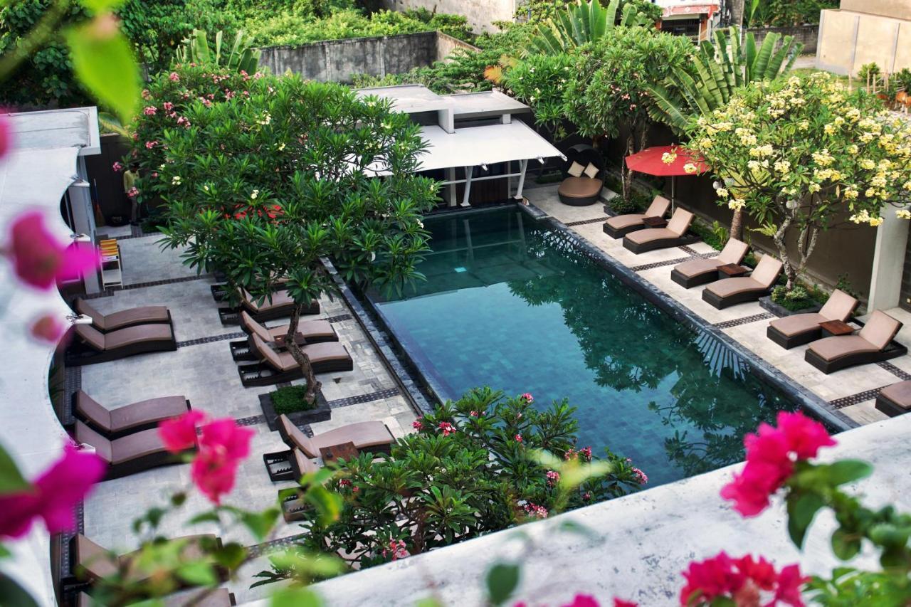 The Kana Kuta Hotel Exterior foto